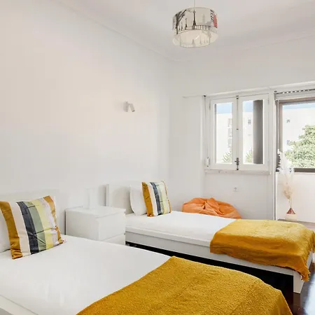 Campolide 2br Flat * Lisboa