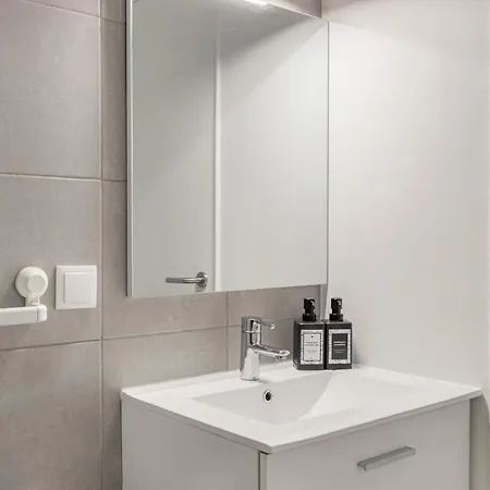 Apartamento Campolide 2br Flat *