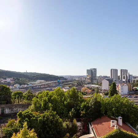 Апартаменты Campolide 2br Flat