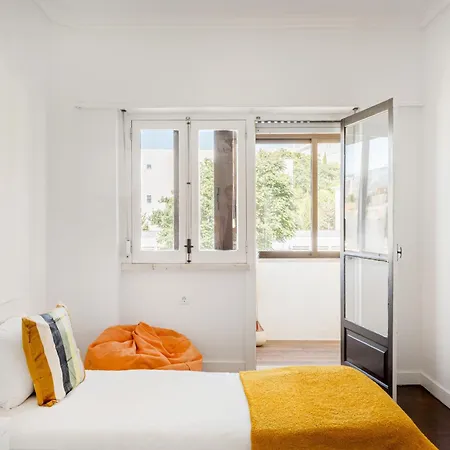 Апартаменты Campolide 2br Flat *