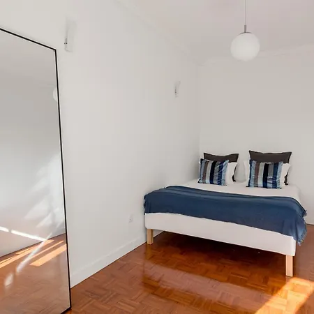 Daire Campolide 2br Flat Lisboa