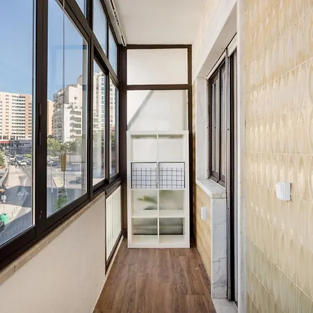 Campolide 2br Flat *