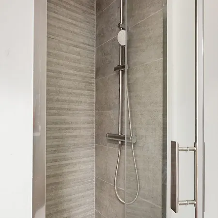شقة Campolide 2br Flat *