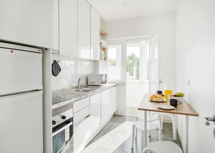 Campolide 2br Flat Apartament Lizbona