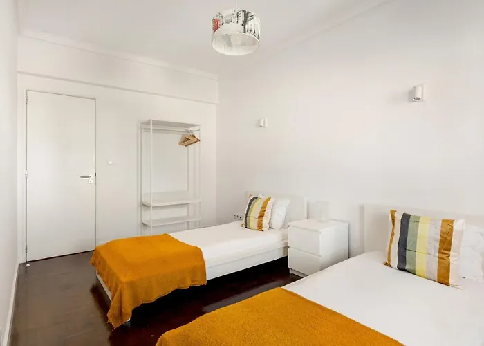 Campolide 2br Flat *