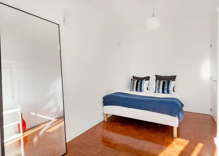 Campolide 2br Flat Appartement *