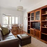 Campolide 2br Flat Apartment *