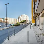 Campolide 2br Flat