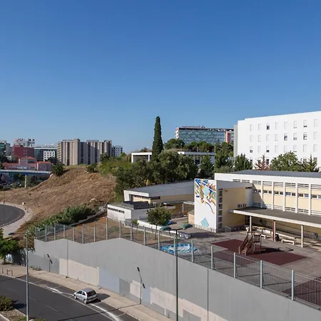 Apartment Campolide 2br Flat Lisbon