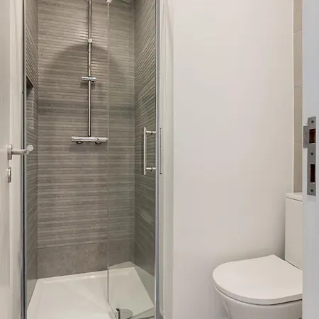 Campolide 2br Flat アパート *
