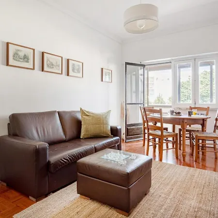 Campolide 2br Flat Lizbona